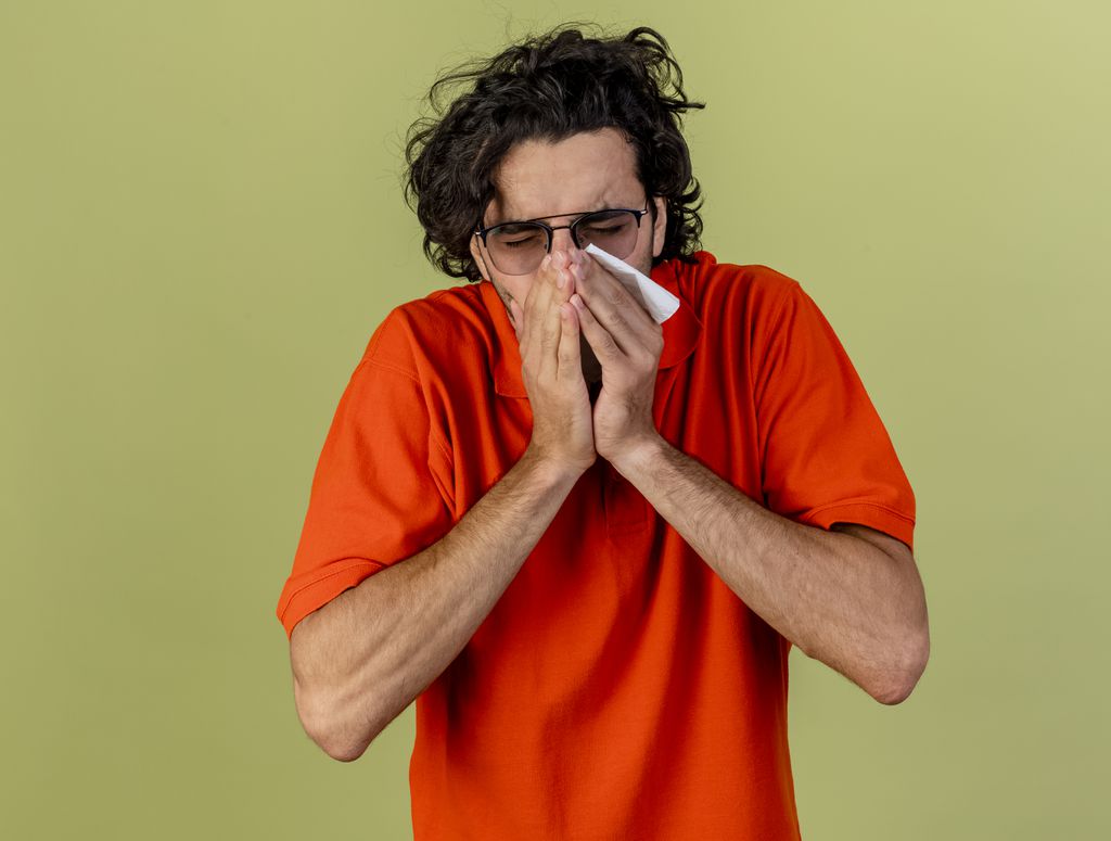 De onde vem o espirro? Cientistas descobrem que não é do nariz