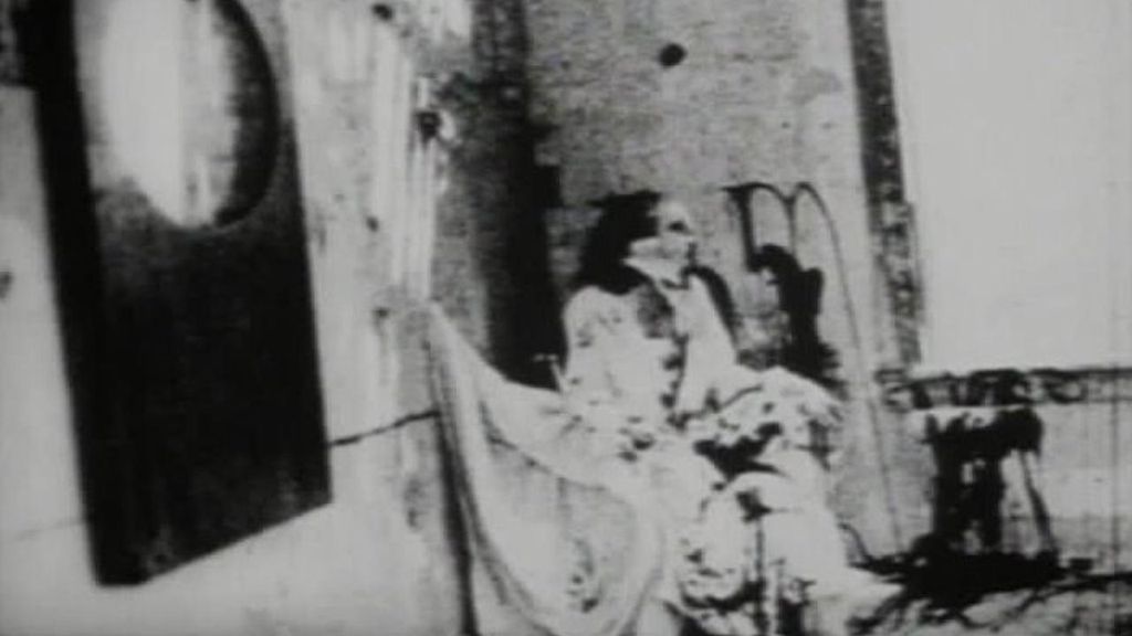 Será que precisa ser diferentão como Begotten (1989) para ser um filme alternativo? (Imagem: Reprodução/Theatre Of Material)