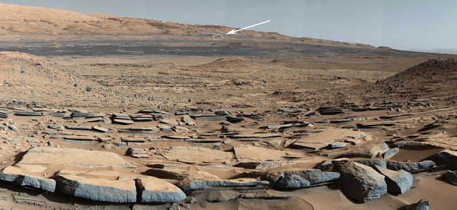 A seta indica a posição aproximada do Curiosity (Imagem: NASA/JPL-Caltech/MSSS)