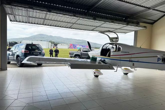 Apreensão iPhones avião 22-10