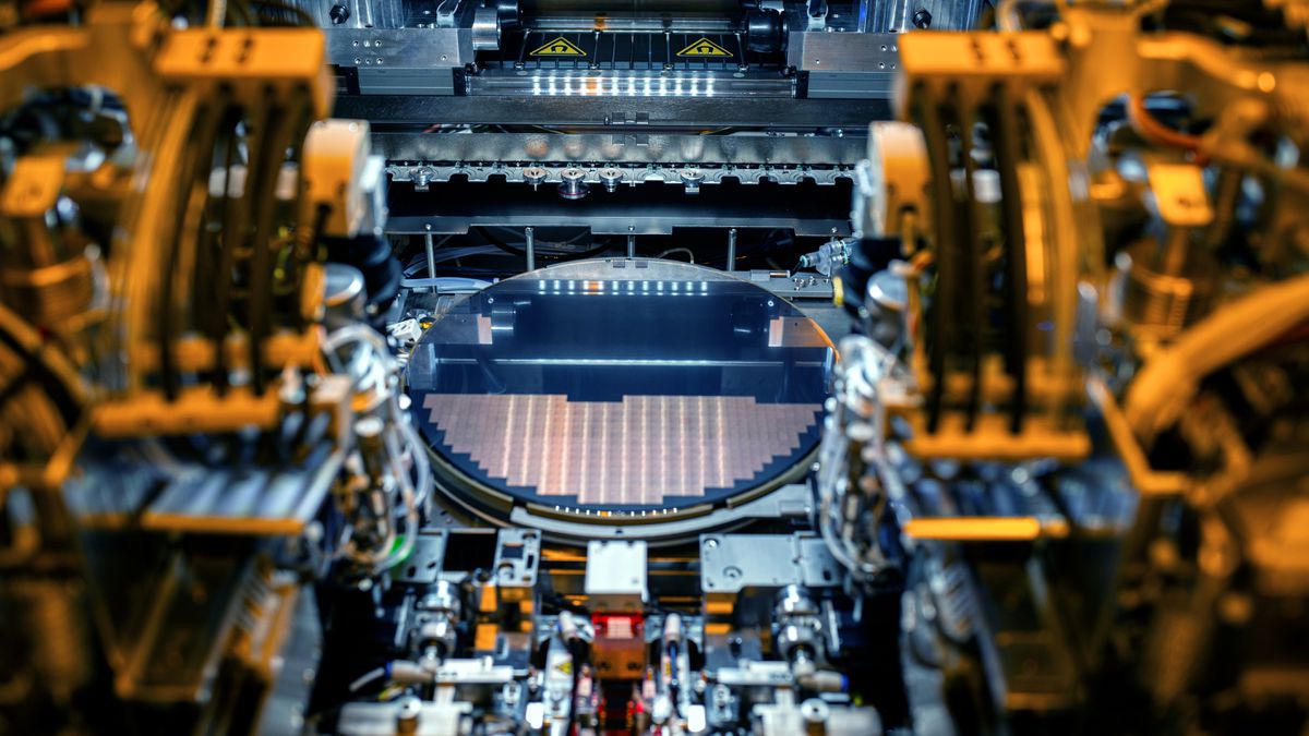 Intel enfatiza a importância das tecnologias RibbonFET e PowerVia no node 18A
