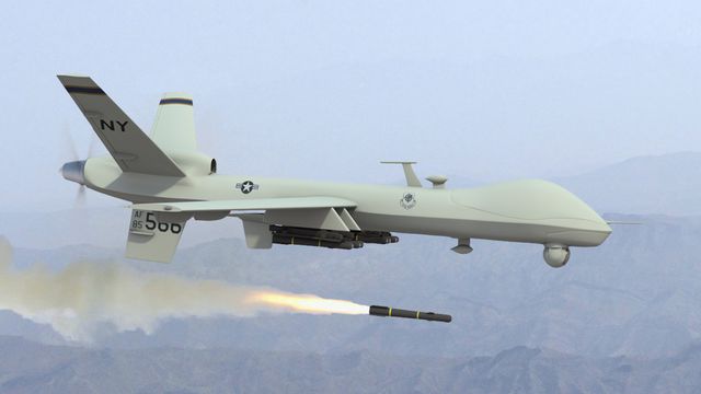 Ataque com drones fecha estações de petróleo na Arábia Saudita
