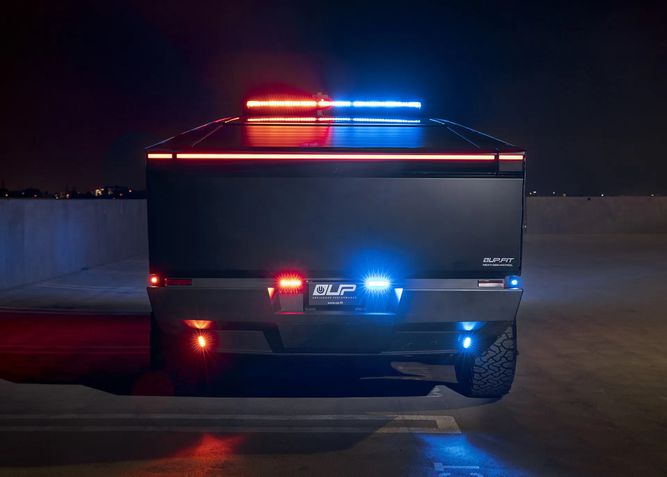 Tesla Cybertruck (Viatura policial)