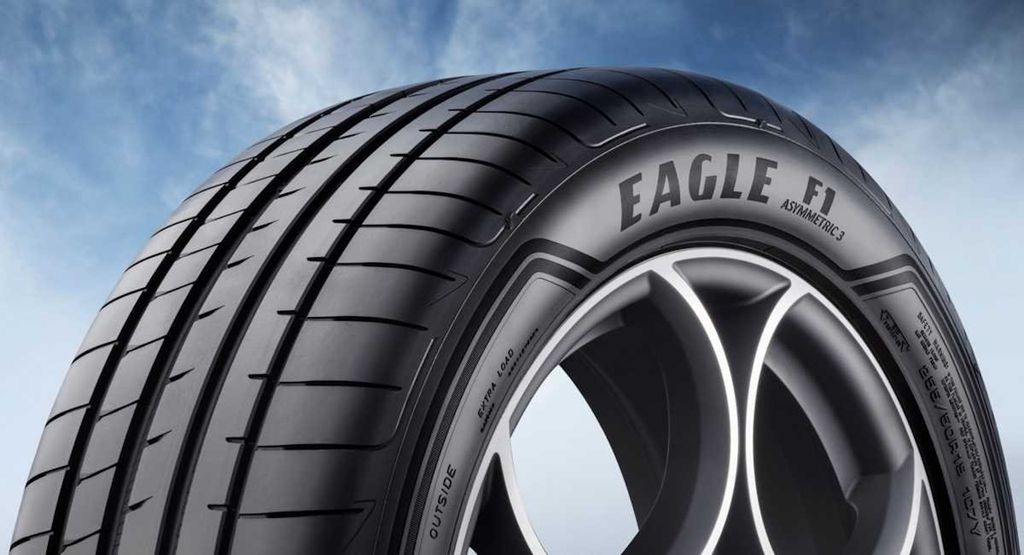 Pneus Eagle F1 equiparam o primeiro carro elétrico da Audi no Brasil, o E-tron (Imagem: Divulgação/Goodyear)