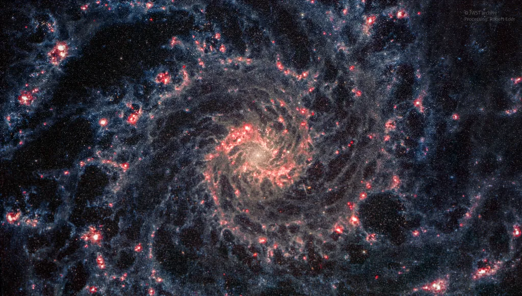 Galáxia M74 em foto produzida a partir de dados do telescópio James Webb (Imagem: Reprodução/NASA, ESA, CSA, STScI/Robert Eder)