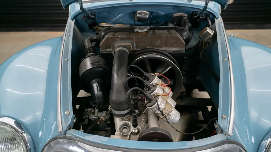 Motor do DKW Vemag Belcar, fabricado no Brasil em 1965, era dois-tempos (Imagem: Reprodução/The Garage)