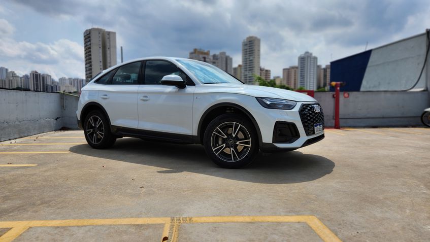 Audi Q5 TFSIe Sportback Performance Black