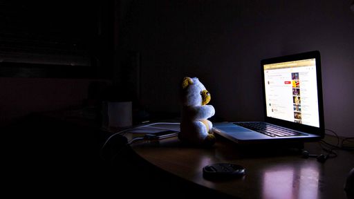 Predadores sexuais se disfarçam de coaches de emagrecimento nas redes sociais
