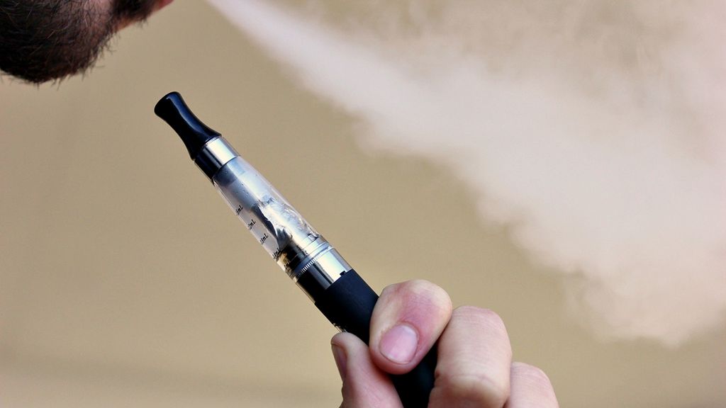 Apesar da COVID-19, doença provocada por vapes continua fazendo vítimas