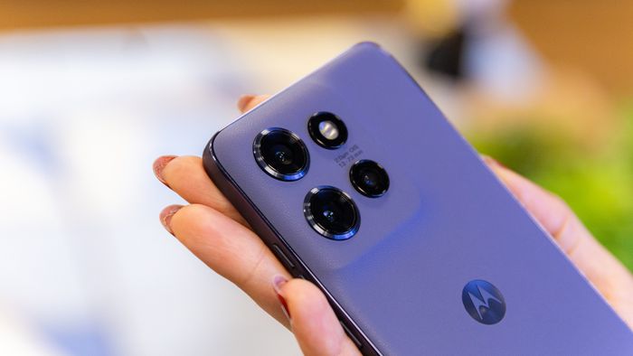 TIM vende celular da Motorola por preço tão baixo que parece parcelado; entenda