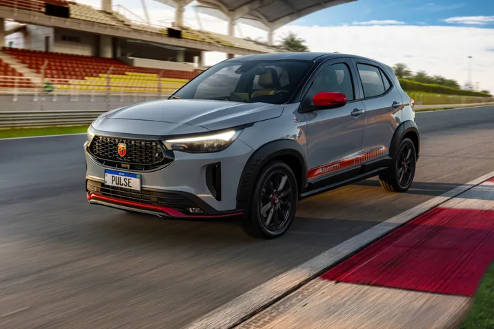Pulse Abarth   Vers o esportiva do SUV chega ao Brasil com pre o agressivo - 99