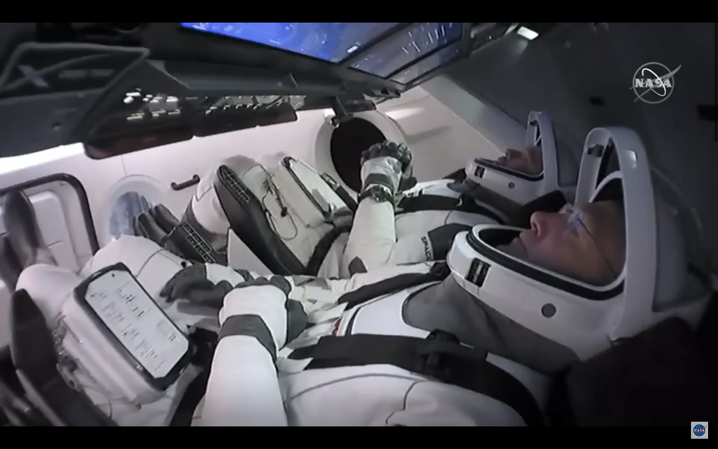 Sucesso! SpaceX lança astronautas da NASA à ISS pela primeira vez