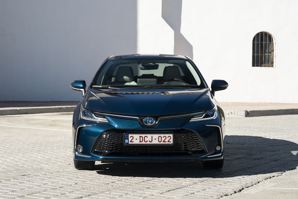 Hoje híbrido, Toyota Corolla é um dos responsáveis pelo sucesso da marca no mundo (Imagem: Divulgação/Toyota)
