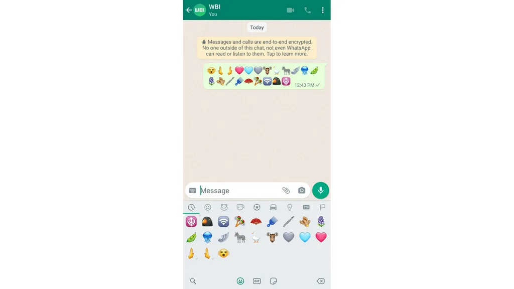 Os emojis do Unicode 15 agora podem ser enviados no WhatsApp (Imagem: Reprodução/WABetaInfo)
