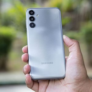 PARCELADO | Samsung Galaxy M15 5G, 128 GB, 4 GB RAM, 6.000 mAh | CUPOM