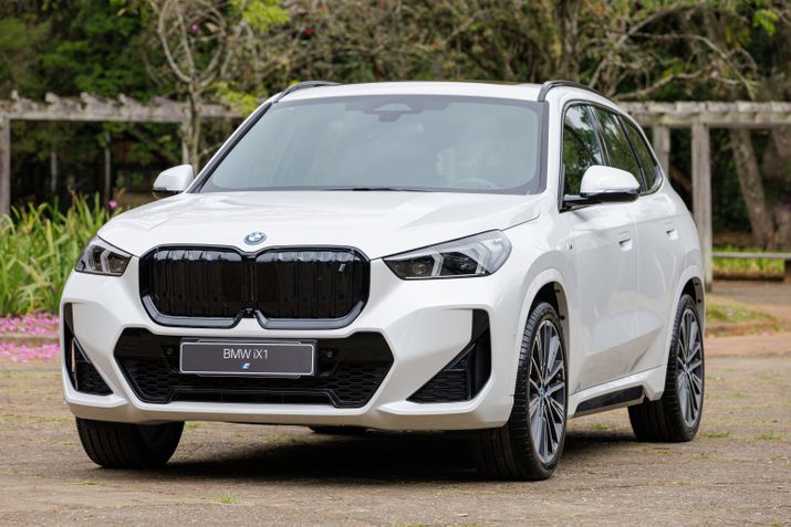 BMW iX1