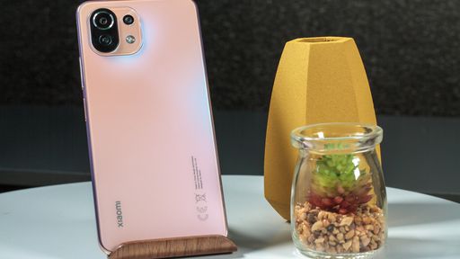 Review Xiaomi Mi 11 Lite | Um corpo premium em um celular intermediário