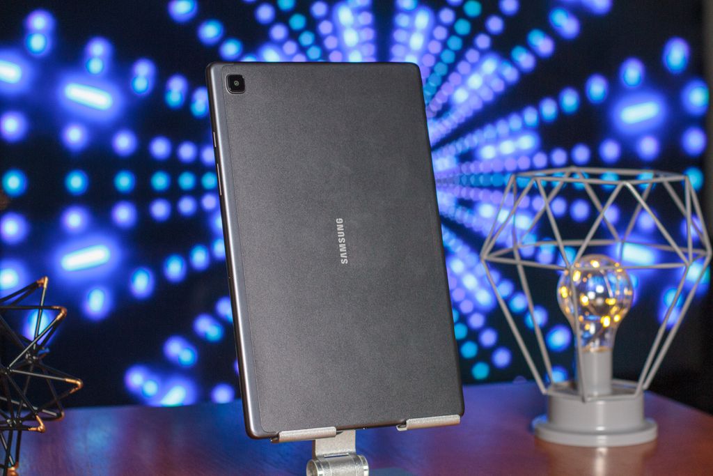 A câmera traseira do Samsung Galaxy Tab A7 10,4'' é focada para registros mais triviais (Imagem: Ivo/Canaltech)