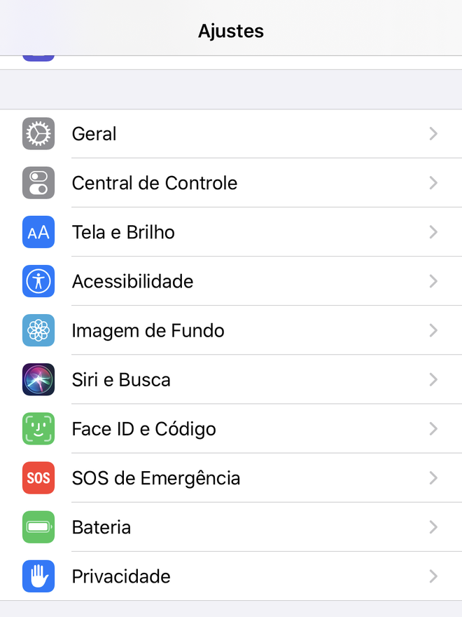 Na tela de Ajustes do seu iPhone, toque em Bateria (Captura de tela: Felipe Demartini)
