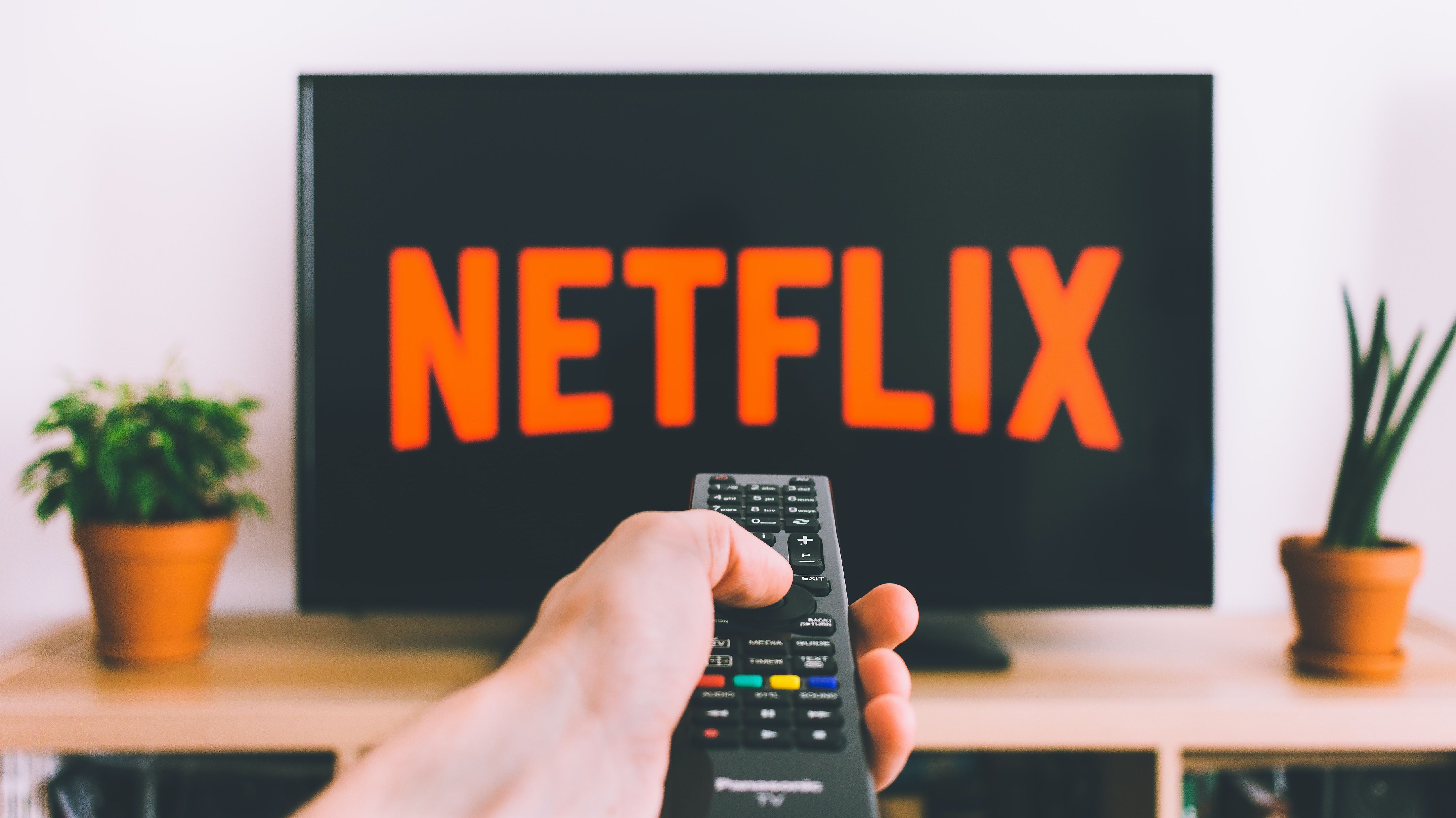 Melhores Maneiras de Assistir à Netflix na TV [Atualizado 2022]