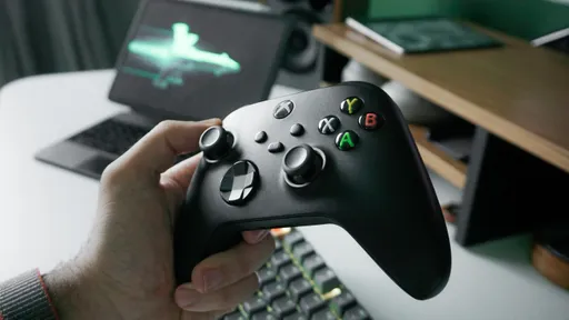 Microsoft prepara acessório para levar Xbox Cloud Gaming a qualquer TV e monitor