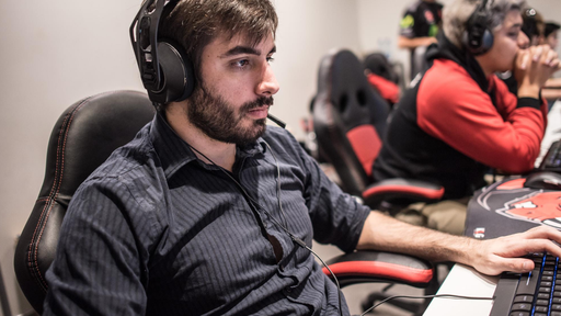 Ex-treinador Halier é banido de torneios da Riot após postagem sobre nazismo