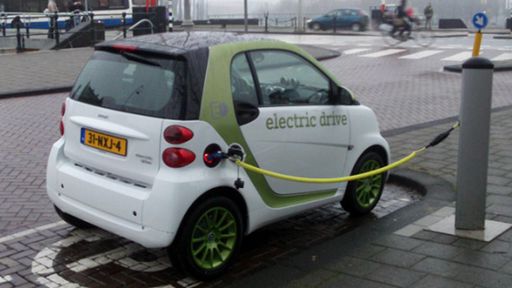 Cidades desenvolvidas serão "dominadas" por carros elétricos até 2030