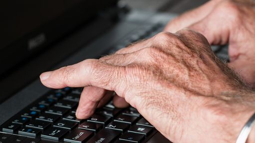 Eletropaulo é condenada a indenizar cliente de 80 anos por vazamento de dados