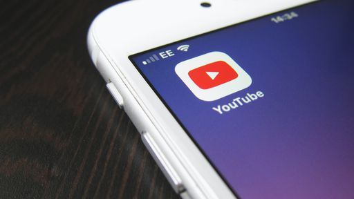 YouTube adota checagem de fatos e alertas em buscas sobre vacinas da COVID-19