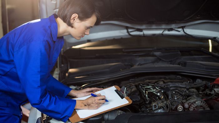 Dos 10 mil aos 100 mil km: o que fazer no carro em cada revisão?