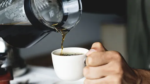 Por que o café pode deixar você ainda mais cansado?