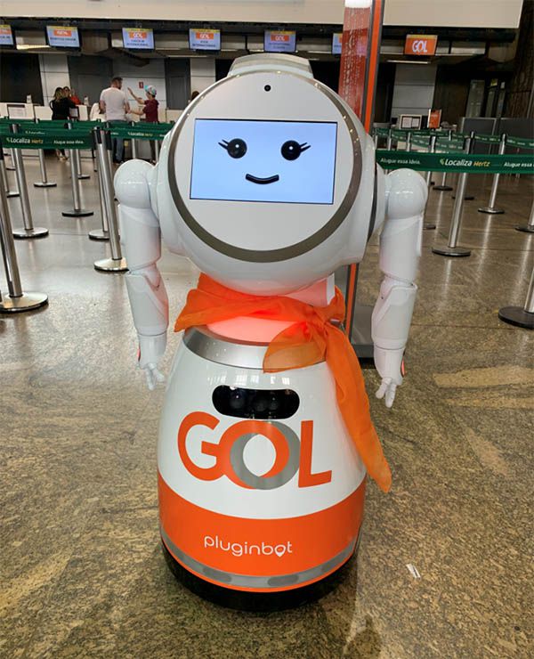 Companhia aérea usa robô real em testes de atendimento no aeroporto de Guarulhos