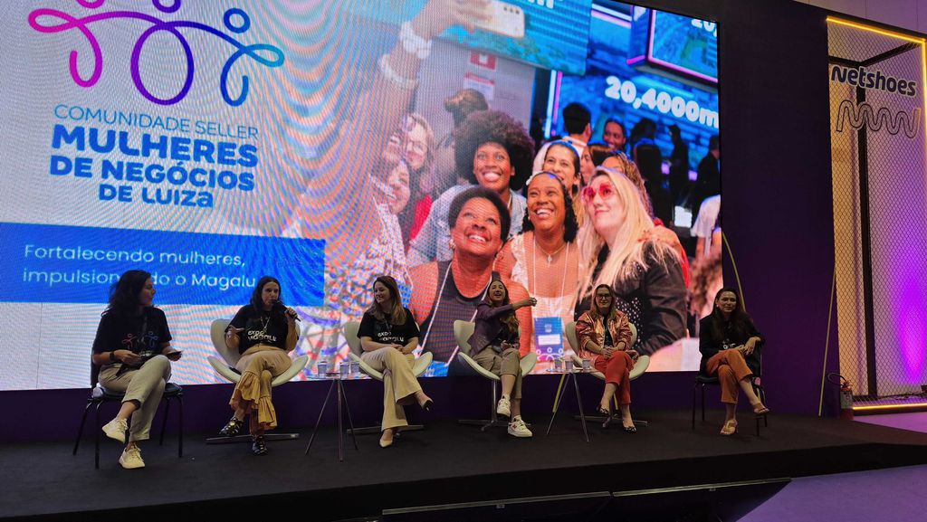 imagem expo magalu palco mulheres no topo