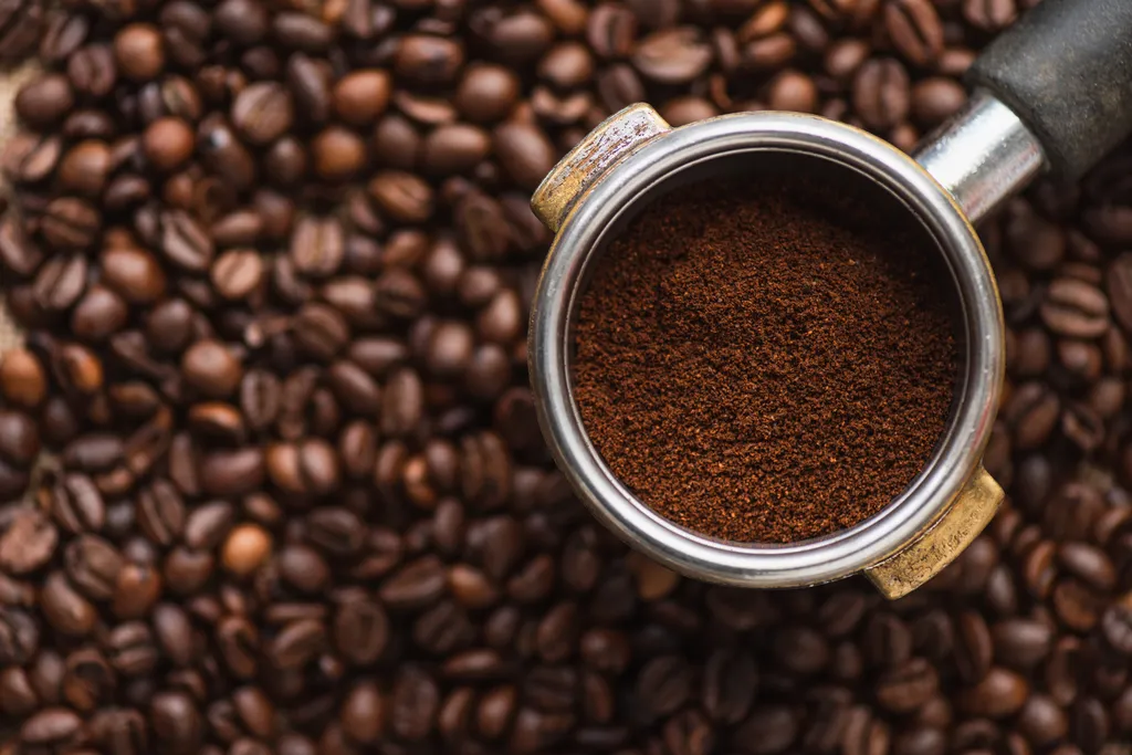 A presença de antioxidantes no café faz com que a bebida faça bem ao coração independente do seu modo de preparo, segundo estudos (Imagens: LightFieldStudios/Envato)