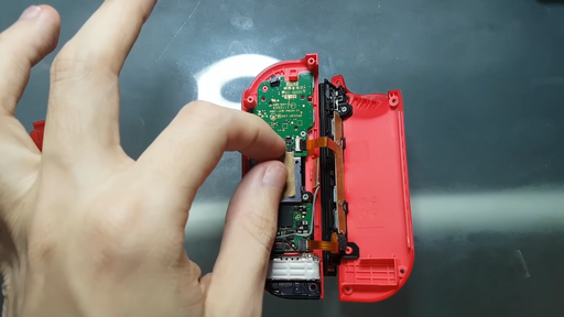Youtuber acaba com drift do Nintendo Switch usando pedaço de papel
