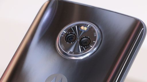 Supostas fotos de hands-on do Moto E5 Plus vazam na web e reafirmam câmera dupla