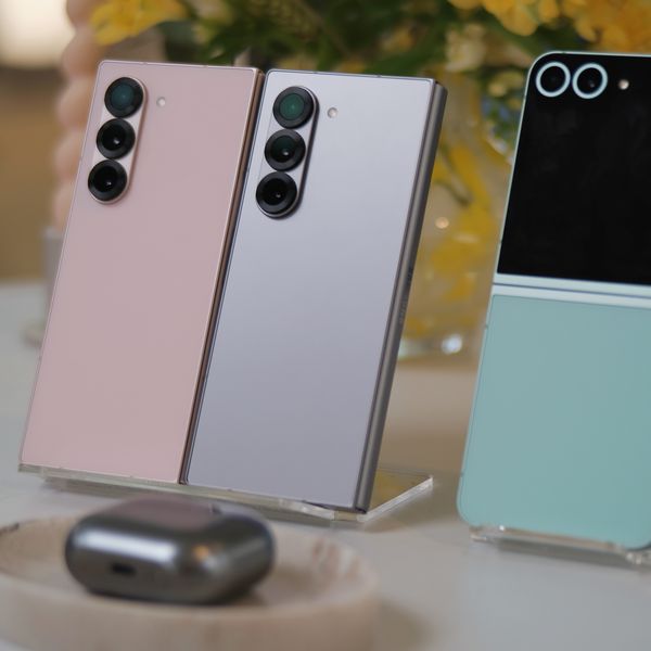SAMSUNG GALAXY Z FOLD 6　SCG28 Samsung Galaxy Z Fold 6 surge no Geekbench com Snapdragon 8 Gen 3