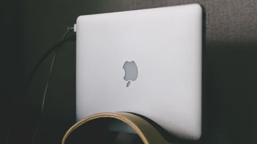 Como usar o MacBook fechado e conectado ao monitor