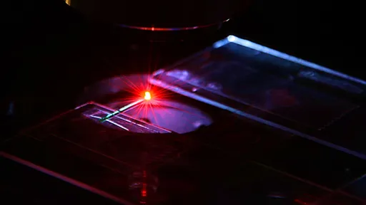 Cientistas usam sangue humano e criam laser para detecção de tumores