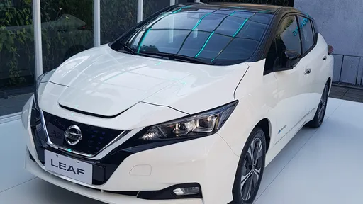 Nissan Leaf chega ao mercado brasileiro com kit de recarga custando R$ 195 mil