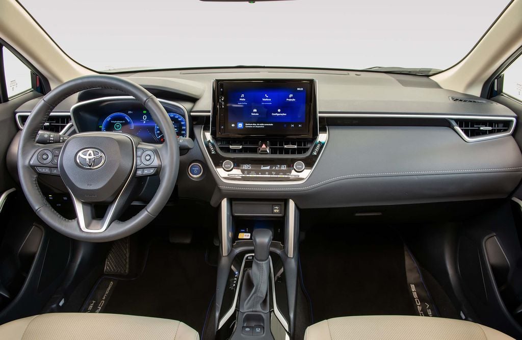 Lista de equipamentos do Corolla Cross 2025 ficou bem mais recheada (Imagem: Divulgação/Toyota)