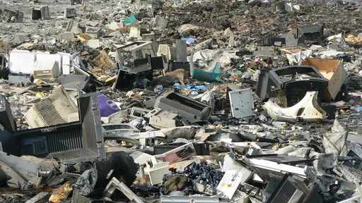 Relatório aponta que apenas 2% do lixo eletrônico brasileiro é reciclado