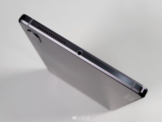 Lenovo Legion Y700