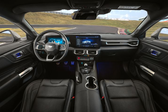 Ford Mustang 2025 MT