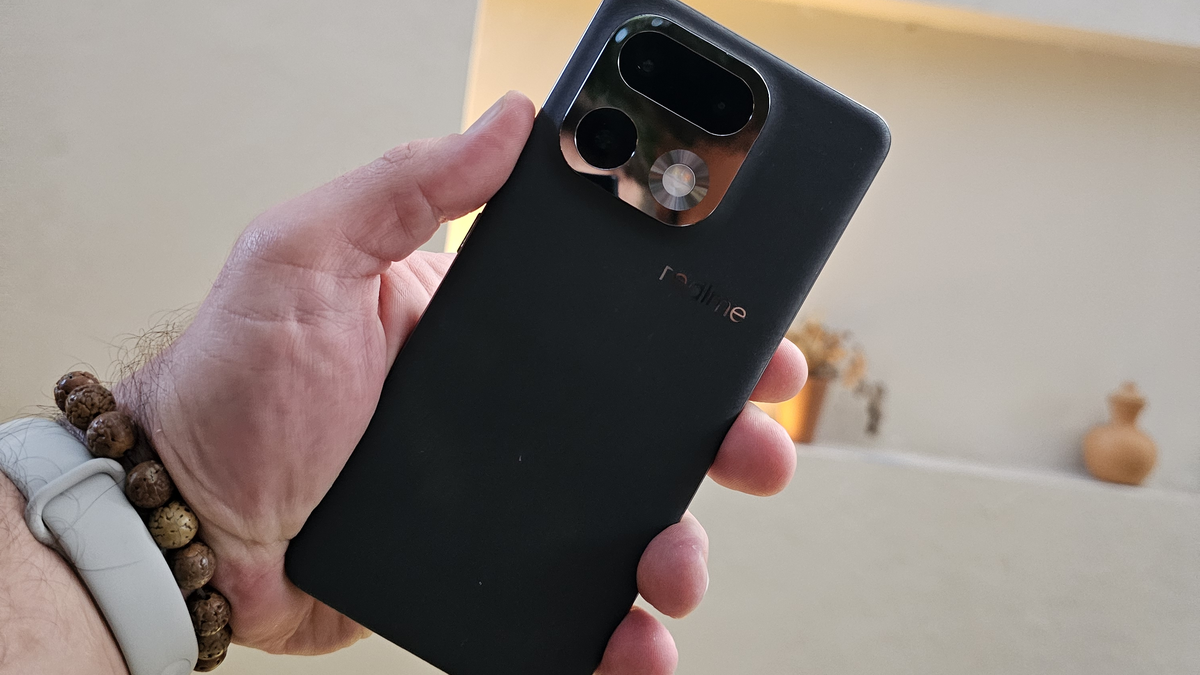 Realme 16 Pro+ e Realme 16 5G desembarcam no Brasil com câmera de 200MP e bateria durável