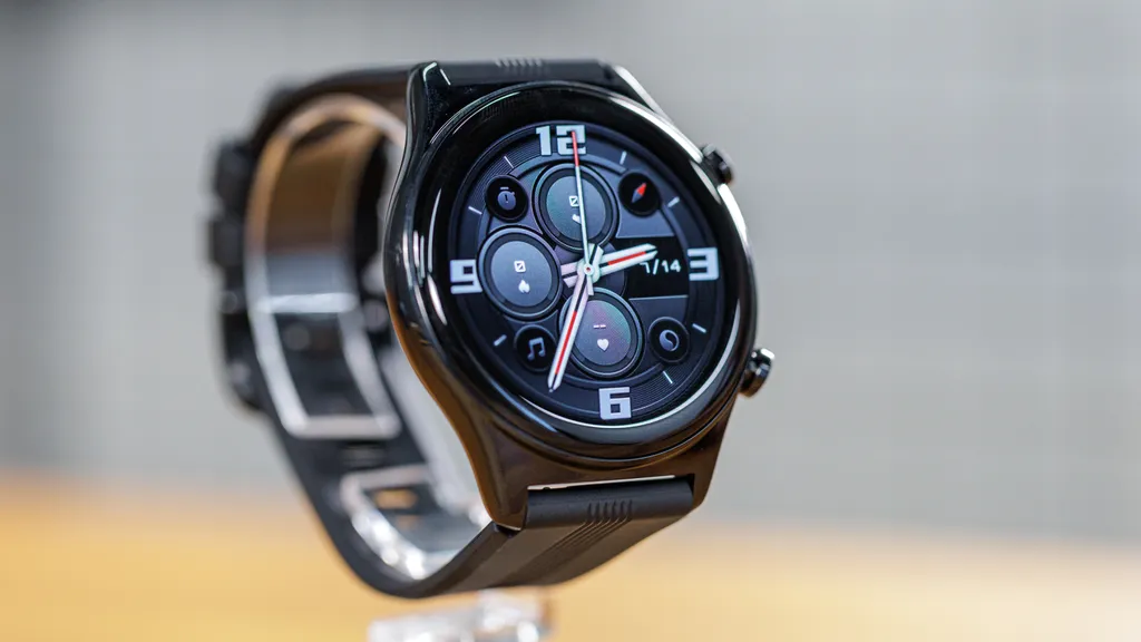 HONOR Watch GS 3 é compatível apenas com celulares Android (Imagem: Ivo Meneghel Jr/Canaltech)