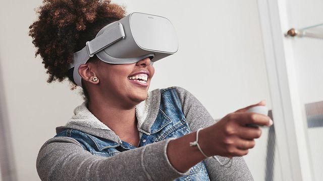 Oculus lança app de vídeos para seu headset de baixo custo