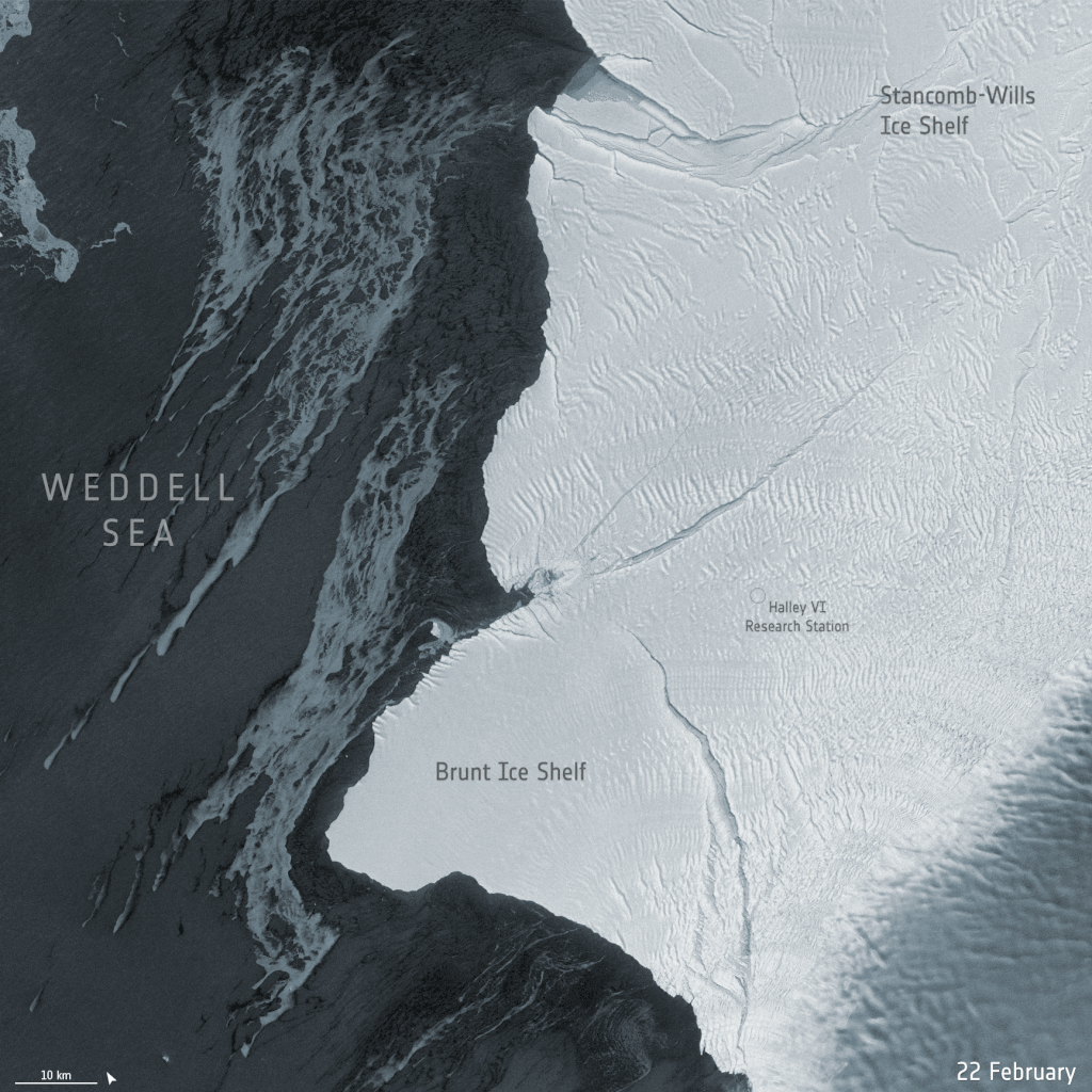 Imagens registradas em fevereiro deste ano, quando o grande pedaço de gelo A-74 se desprendeu da principal plataforma (Imagem: Reprodução/ESA)