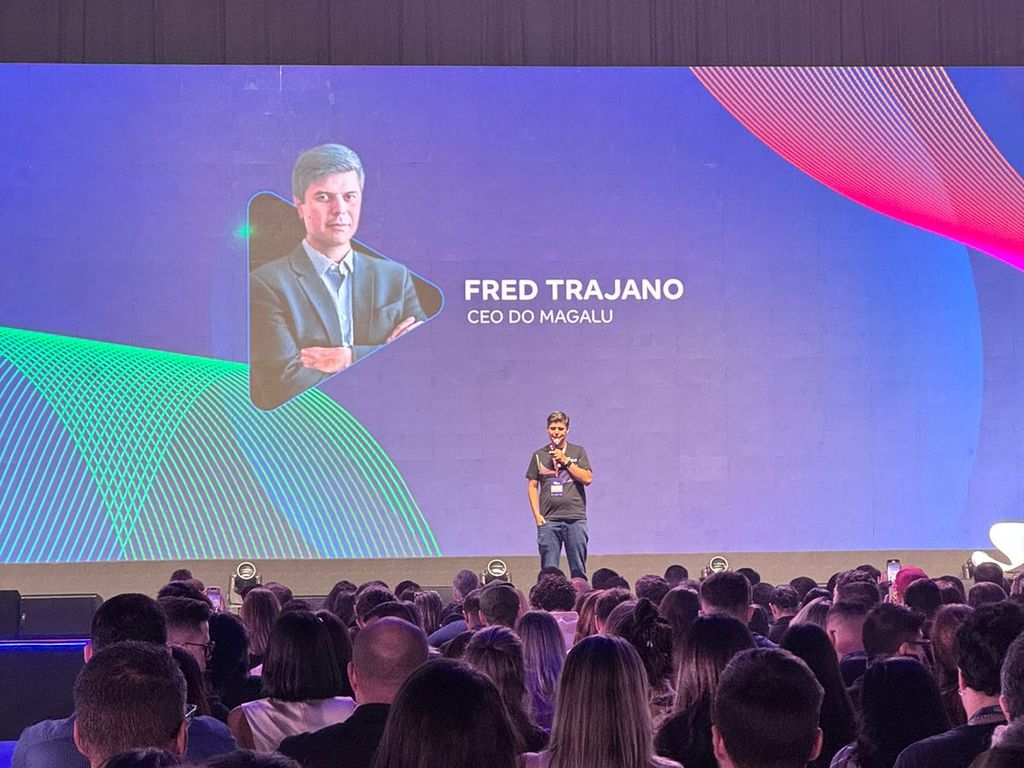 Apresentação de Fred Trajano no Magalu Expo 2024 (Imagem: Divulgação)