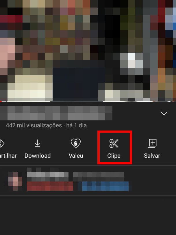 Abra um vídeo do YouTube cujo trecho queira compartilhar e toque em "Clipe" (Captura de tela: Matheus Bigogno)